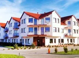 Nice Apartment In Darlowko With Wifi