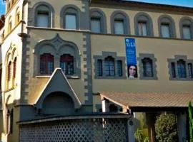 Residencia Sagrada Familia