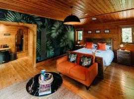 Zoffany Log Cabin, Whinstone View