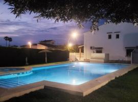 La Casita Denia, charming 2BR Townhouse with shared Pool, 1km to Beach, hotel in Els Poblets