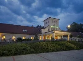 Old Lake Golf Hotel