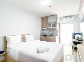 Cozy Living and Homey Studio Room Cinere Resort Apartment By Travelio