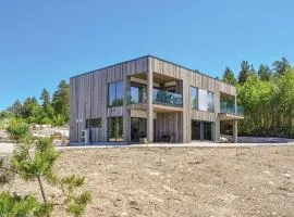 Cozy Home In Treungen With Wifi
