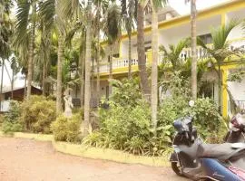 Lavish Exotic Hotel Arambol