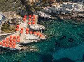 Petasos Beach Resort & Spa - Small Luxury Hotels of the World, rezort v destinaci Platis Gialos