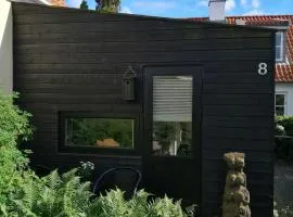 Minihus til havn, strand, vand og by i Gilleleje、ジルレジェのタイニーハウス