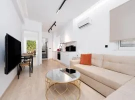 Stylish Apartment in Glyfada with Outdoor Patio