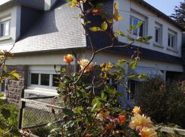 Chaleureuse maison bretonne, hotel v destinaci Pleubian