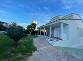 Relaxing house at the beach, cabin in El Perellonet