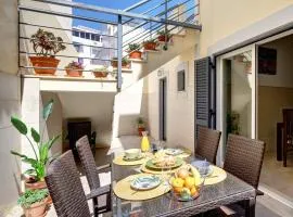 City center, private parking, AC, 6ppl.