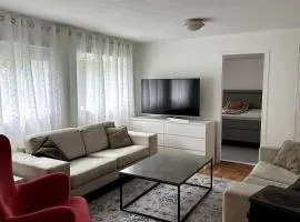 Cozy Central Apartment- Pulpit-R