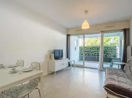 Charmant studio avec terrasse, parking en sous-sol, entre Biarritz et Anglet, à 5 km des plages - FR-1-3-600