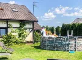 4 Bedroom Cozy Home In Mscice