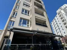 Gold Vollga House Durres