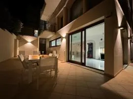 LUXURY HOUSE Olbia center with private garden