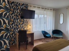 Brit Hotel des Halles, hotel v destinaci Concarneau