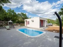 Gorgeous Home In Muc With Wifi