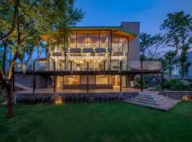 SaffronStays Sonnet