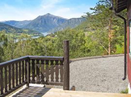 Awesome Home In Lom With Wifi