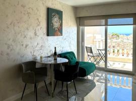 Galaxy Luxury, hotel in Torrevieja