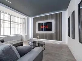 4BR Bolton Retreat Cinema & Games Room Sleeps 8