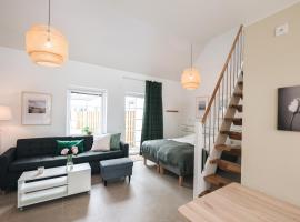 Mälarhusen Semesterby Österlen - Stugor & Gårdssviter, hotel v destinaci Sandby