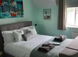 Freda's Treasure "Abi's Room"