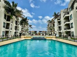 Luxury Condo with Pool and Jacuzzi, hotel em Mission