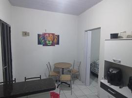 Flat Próx rodoviária, faculdade ulbra, católica, aeroporto Sazonal 2, hotel in Palmas