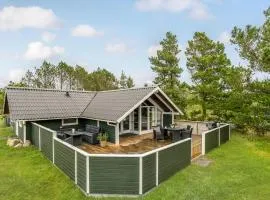 Beautiful Home In Thisted With Kitchen