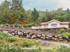 3 Bedroom Gorgeous Home In Lyngdal