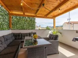 2 Bedroom Amazing Apartment In Lopar
