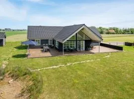 Four-Bedroom Holiday Home In Bagenkop