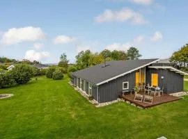 Amazing Home In Allingåbro With Wifi