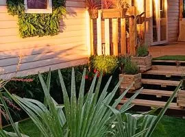Le Lagon Rose nice bungalow Camping SIBLU le Mar Estang Canet-en-Roussillon, 2 rooms, 2 bathrooms, 2 TV, free WIFI, sheets & towels included, beach at 5 mn walk