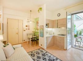 Lovely Apartment In Nervi With Wifi, hotel di Genoa