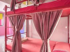 OYO 586 I Hostel Phuket