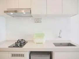 Nice and Cozy Studio Sky House BSD Apartment By Travelio