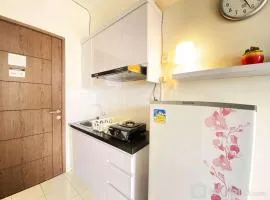 Homey Studio Room at Harvard Jatinangor Apartment By Travelio