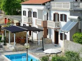 Ferienhaus 'Villa Ivisa' mit eigenem Pool