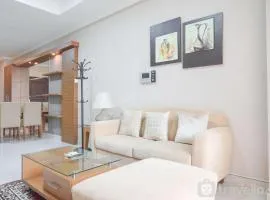 Comfort and Simply Look 1BR at Bellezza Apartment By Travelio