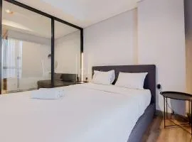 Cozy and Elegant 1BR The Smith Alam Sutera Apartment By Travelio