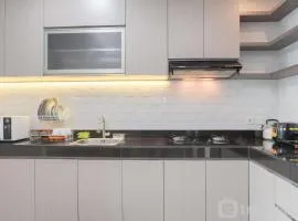 2BR Citralake Suites 2nd Floor Comfy Easy Access Apartment By Travelio