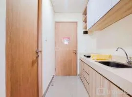 Cozy Stay and Good Deal Studio Apartment B Residence By Travelio