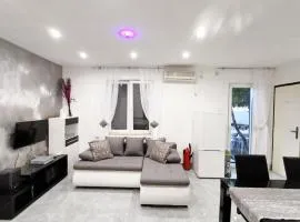 Charmante Ferienwohnung in Baška mit Eigener Terrasse - b59607