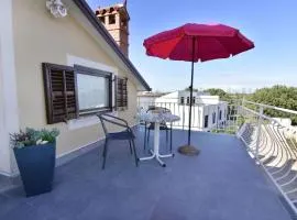 Einfache Wohnung Silva mit Terrasse