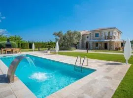 Luxuriöses Landhaus mit Whirlpool im Freien und Pool, ideal für Veranstaltungen