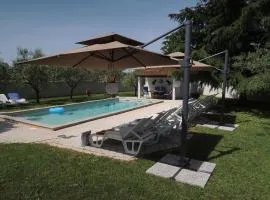 Bungalow mit Pool und Garten in Porec