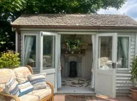 Birds and The Bees Summer House