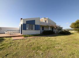 Tramonto sul mare a Carloforte，位于卡洛福泰的酒店